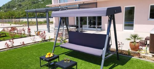 Villa Sky D 9&1 with tennis court and heated pool in 奧米斯
