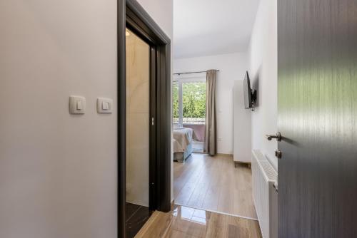 Villa Sky D 9&1 with tennis court and heated pool in 奧米斯