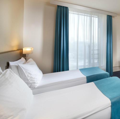 Holiday Inn Prague - image 11