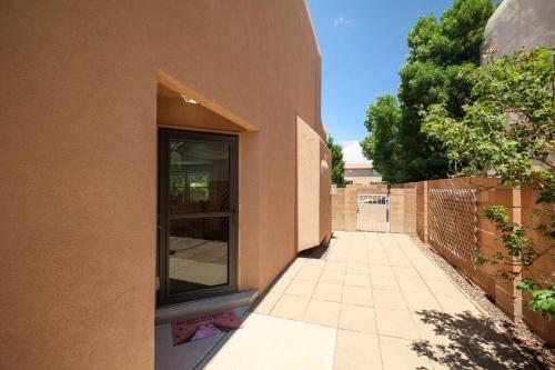 Home near Balloon Fiesta Park!