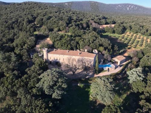Appart 4 chambres dans château