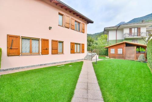  Bellagio holiday home private swimming pool in Valbrona