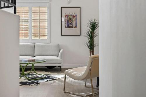 The Modern Indio Large Family Home With Pool and Spa - Miniatura 2