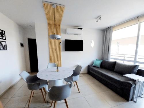 One-Bedroom Apartment image 8
