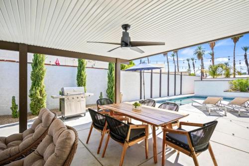 Hidden Gem Retreat With Large Entertainers Backyard in Indio, USA