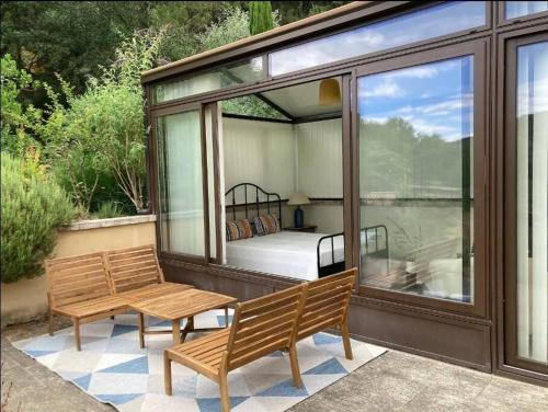 Maison Provençale avec piscine en bord de ruisseau (Maison Provencale avec piscine en bord de ruisseau) in Lafare