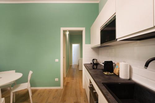 Italianflat - Elegant 2 Bedrooms with Balcony, 10 min walk from Arena, Werona (zdjęcie 3)