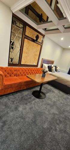 53 Luxury Rooms in Μέινουθ