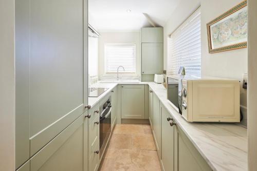 Kitchen, Host & Stay - Snoozy Goose in Wylam