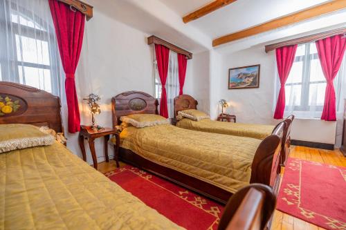 521735037 Etno selo Stanišići Hotel Pirg