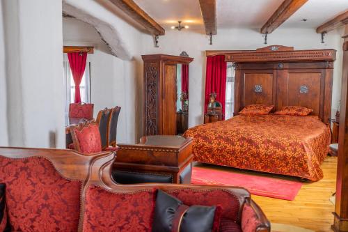 521737281 Etno selo Stanišići Hotel Pirg