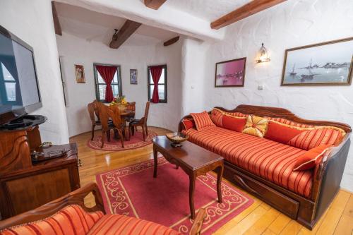 521737943 Etno selo Stanišići Hotel Pirg