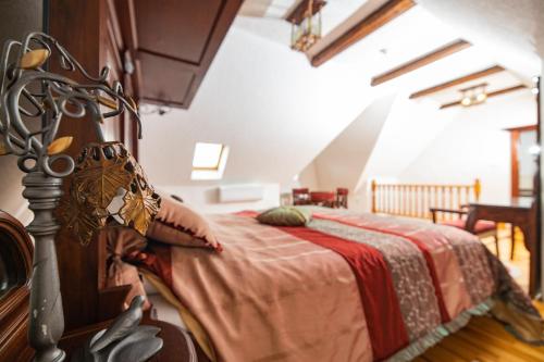 521738368 Etno selo Stanišići Hotel Pirg