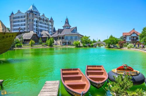 521743066 Etno selo Stanišići Hotel Pirg