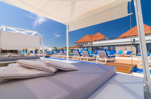 Etno selo Stanišići Hotel Pirg (Etno selo Stanisici Hotel Pirg) in Dvorovi