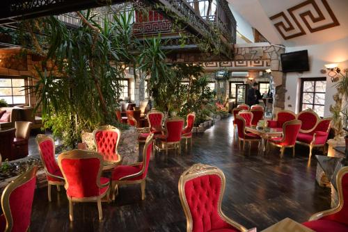 Etno selo Stanišići Hotel Pirg (Etno selo Stanisici Hotel Pirg) in Dvorovi