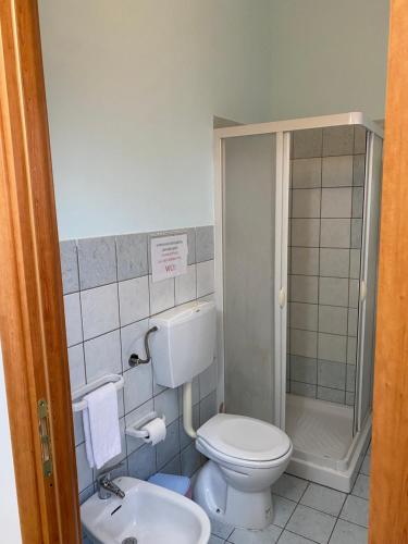 Double Room image 2