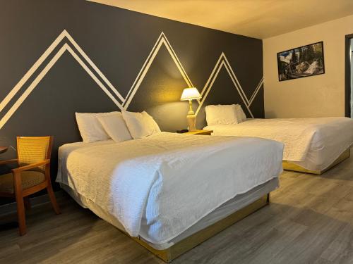 The Junction Hotel and Hostel in Durango City Center