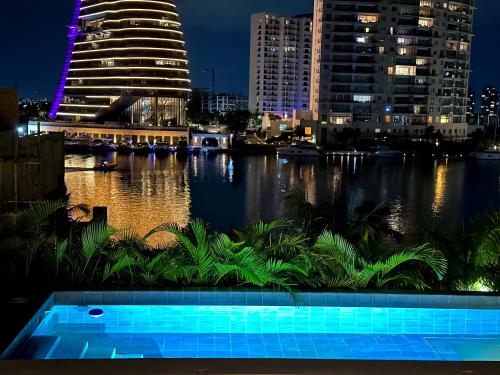 4BR Stunning Oceanfront House with Private Pool by Solmar Rentals