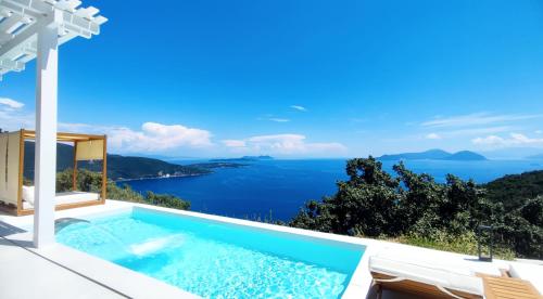 Urania Luxury Villa Rhea