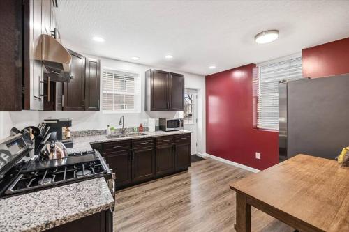 Centrally located renovated home in Columbus, USA