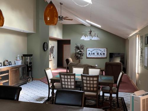 Luxury 3-Bedroom home - image 10