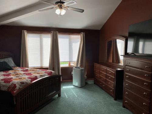 Luxury 3-Bedroom home - image 5