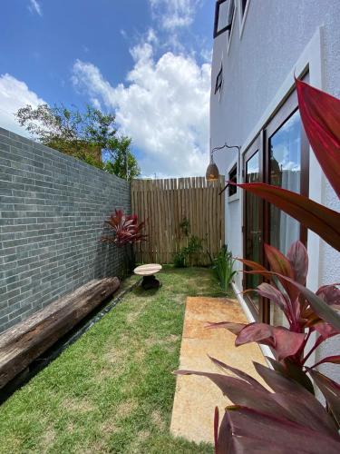 Deluxe Double or Twin Room with Garden View image 1