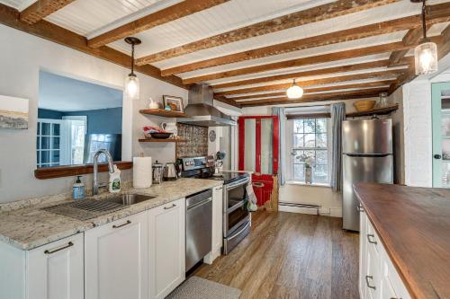 Lambertville Retreat - Walk to Shopping & Dining! in Lambertville (NJ)