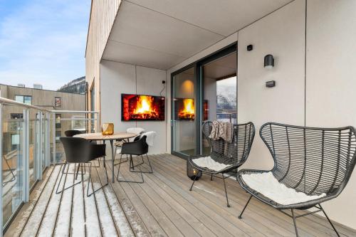 Surrounding environment, Toppleilighet pa bryggen i Sogndal med fantastisk utsikt in Sogndal