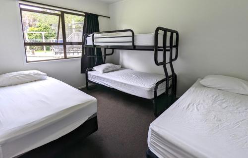 2 Bedroom Ensuite Motel Style Unit image 3