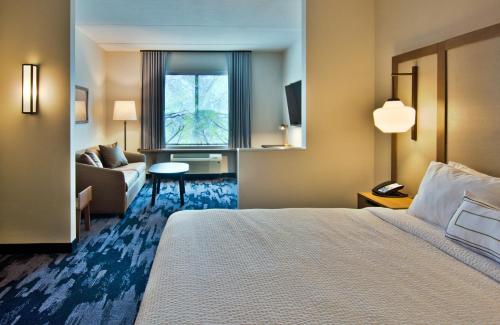 Fairfield Inn & Suites by Marriott Nashville Airport - image 7