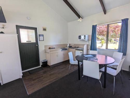 Holdens Bay Holiday Park near Rotoruai regionális repülőtér