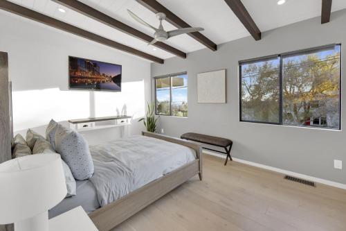New! Luxury 5BR, W/Arcade, Sauna, Views, Fire Pit! - Tap to explore photos