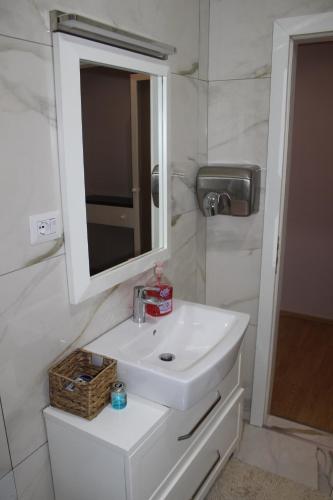 Luxury Blloku Tirana Apartment - image 14