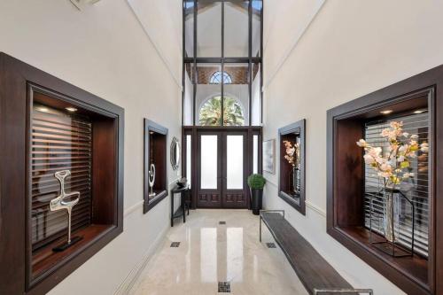Tropical Waterfront 7 Bedroom House in Seven Isles in Fort Lauderdale, USA