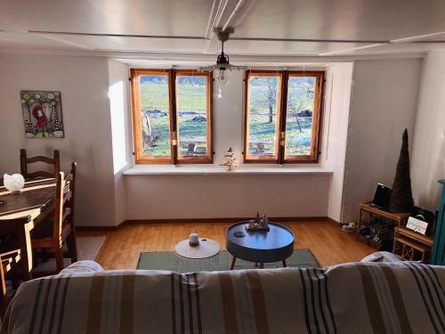 razgled, LaTerestone in Val-De-Travers