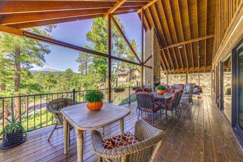 Scenic Ruidoso Escape with Hot Tub and Mountain View!