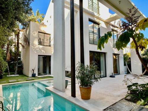 Rumah Bali – khách sạn tại Pointe Croisette