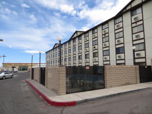 Longhorn Boulder Highway - main image