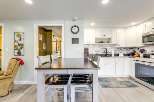 Close to Colleges Worcester Apt with Lake Access! in Worcester