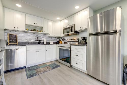 Close to Colleges Worcester Apt with Lake Access! in Worcester