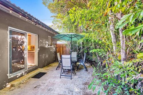 Heated pool, parking, 5 min walk to food and fun!, Fort Lauderdale (foto 3)