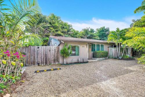 Heated pool, parking, 5 min walk to food and fun!, Fort Lauderdale (foto 8)