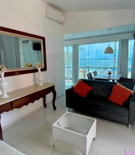 Apartamento luxo a beira mar