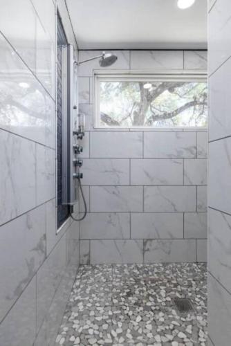 Modern Oasis in San Antonio w/h Amenities and Pool in San Antonio, USA