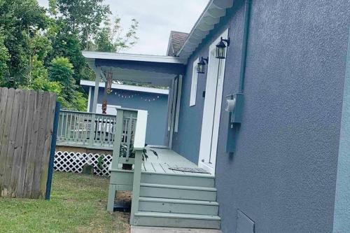 Getaway Clubhouse 5 mil Legoland & .5 mil Downtown in Winter Haven, USA