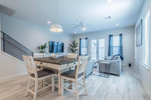 Luxury Home Near Downtown & Medical Center in Houston, USA
