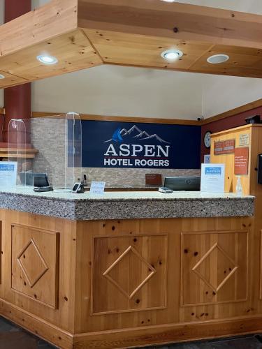 Lobby, Aspen Hotel  Rogers- formerly Americinn by Wyndham in Rogers (MN)