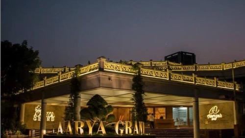 Hotel Aarya Grand